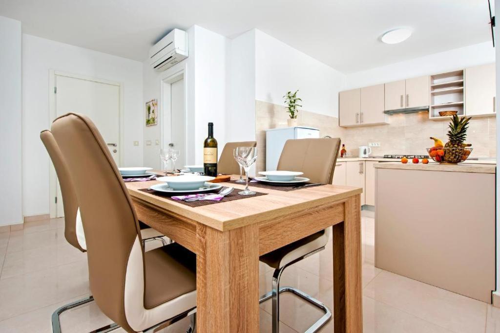 Aria Room And Apartmant Fuga Rovinj Exterior photo
