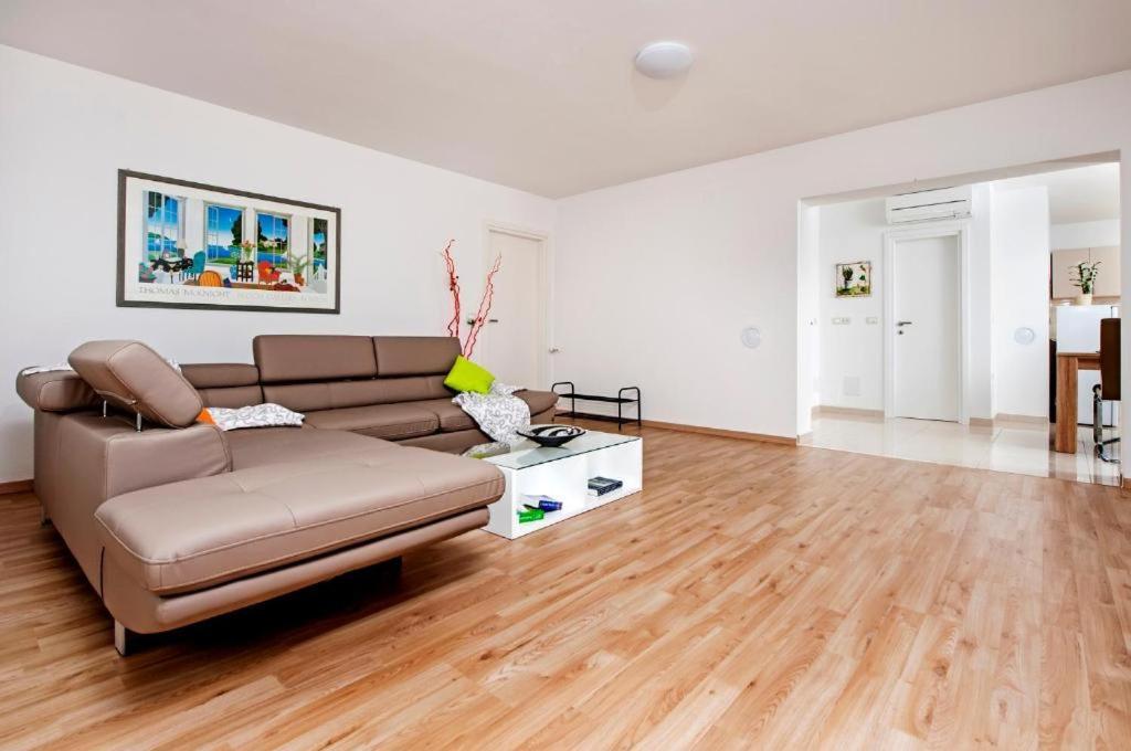Aria Room And Apartmant Fuga Rovinj Exterior photo